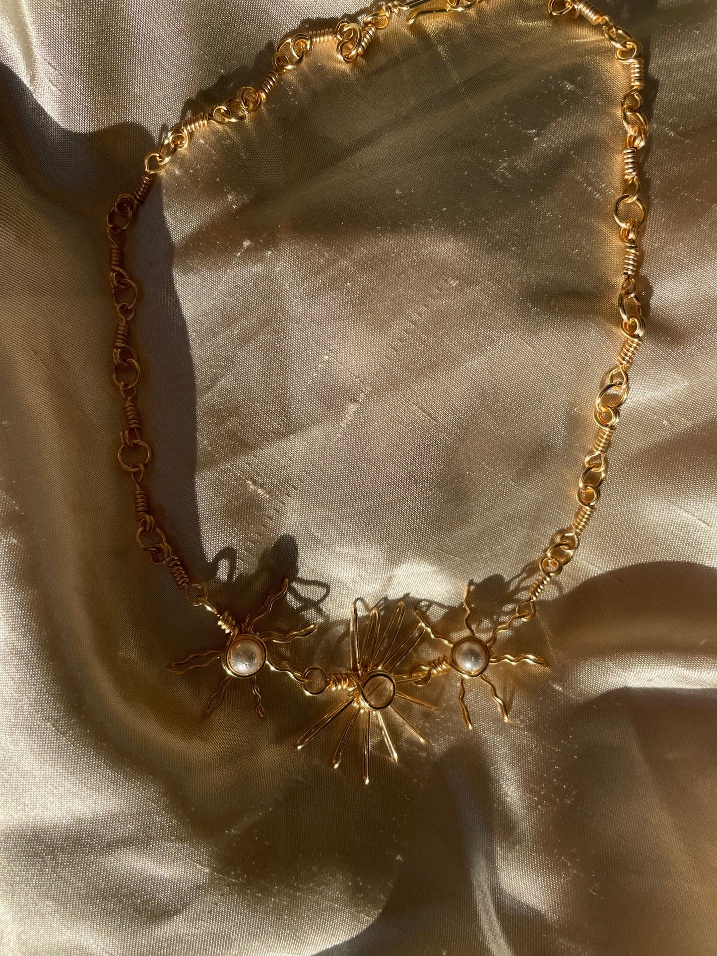 Collar Soles de Nácar y Cuarzo