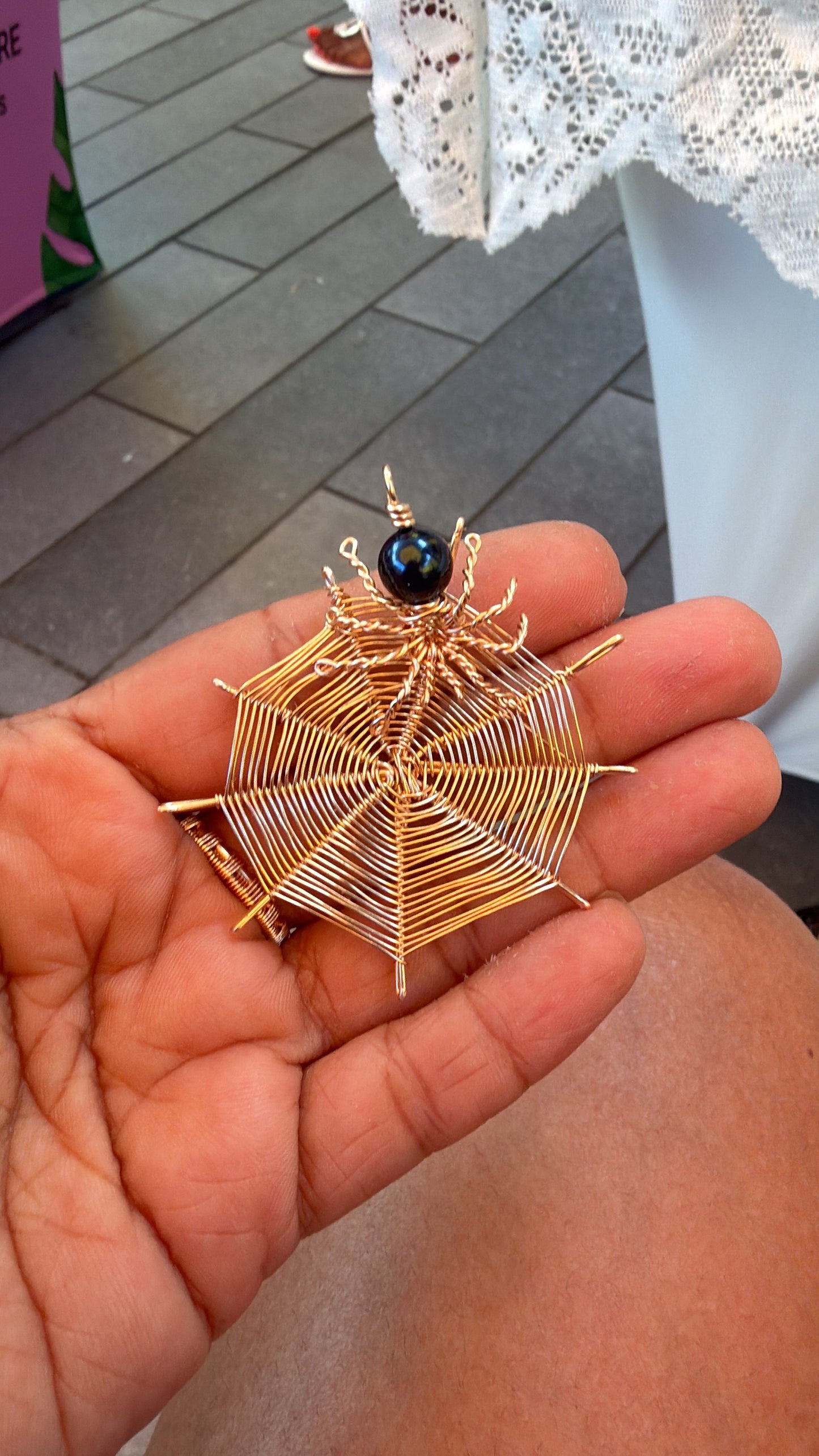 Spiderweb necklace / cadena de araña
