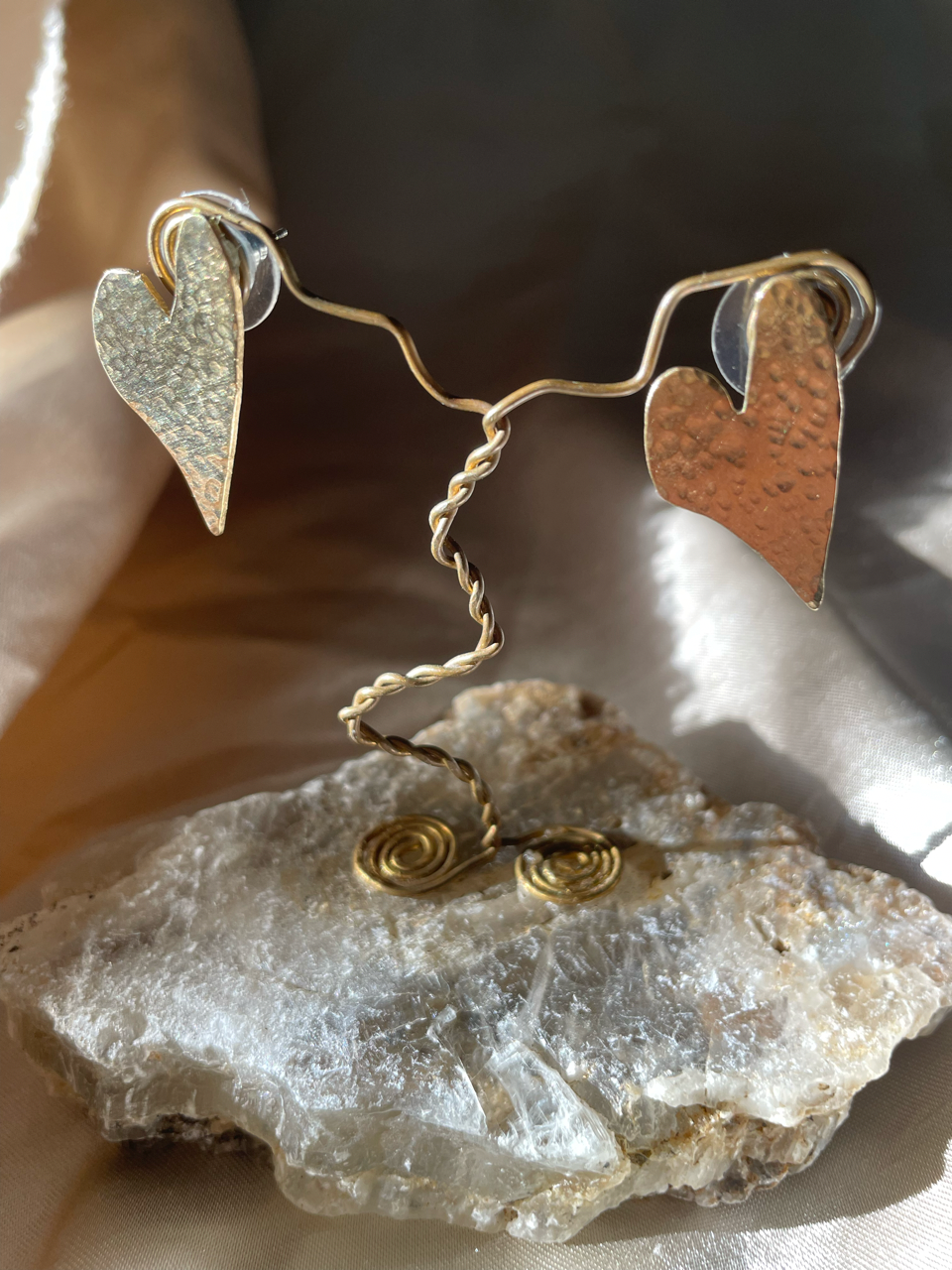 dormilonas texturizada de corazones en brass