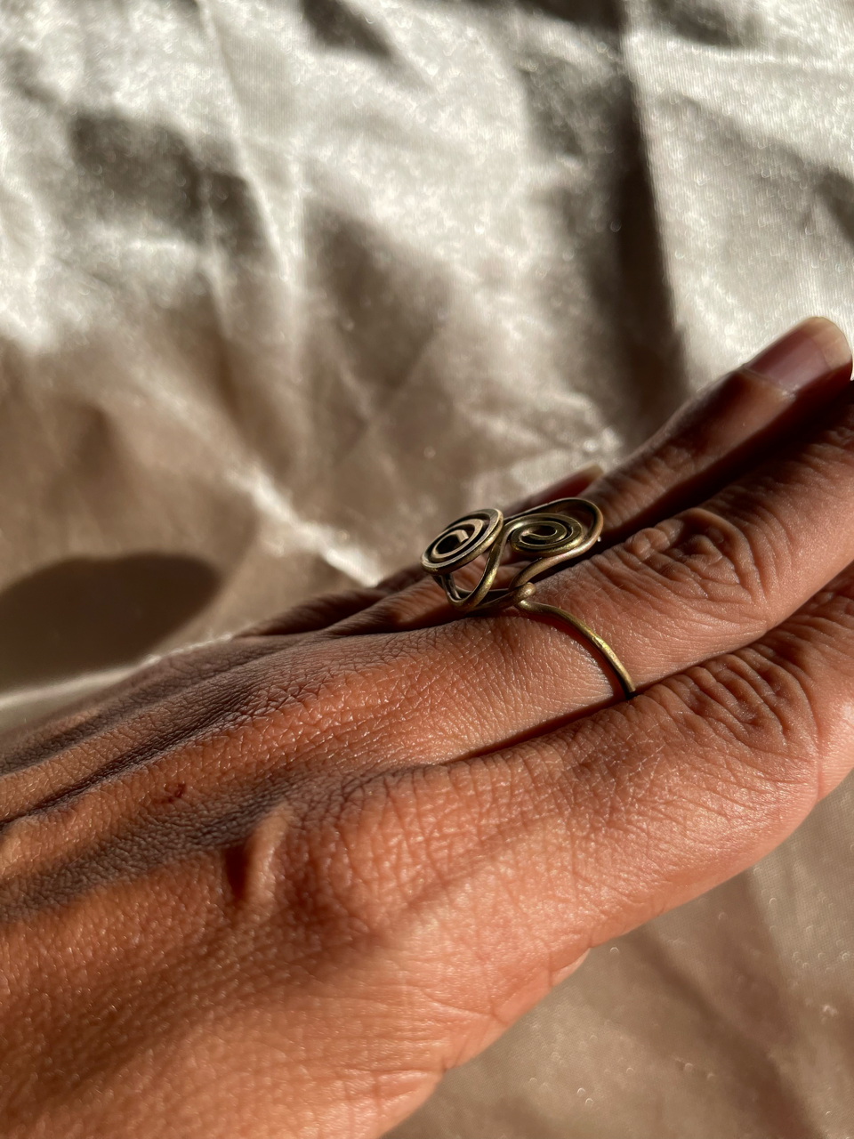 Sortija doble espiral en brass envejecido