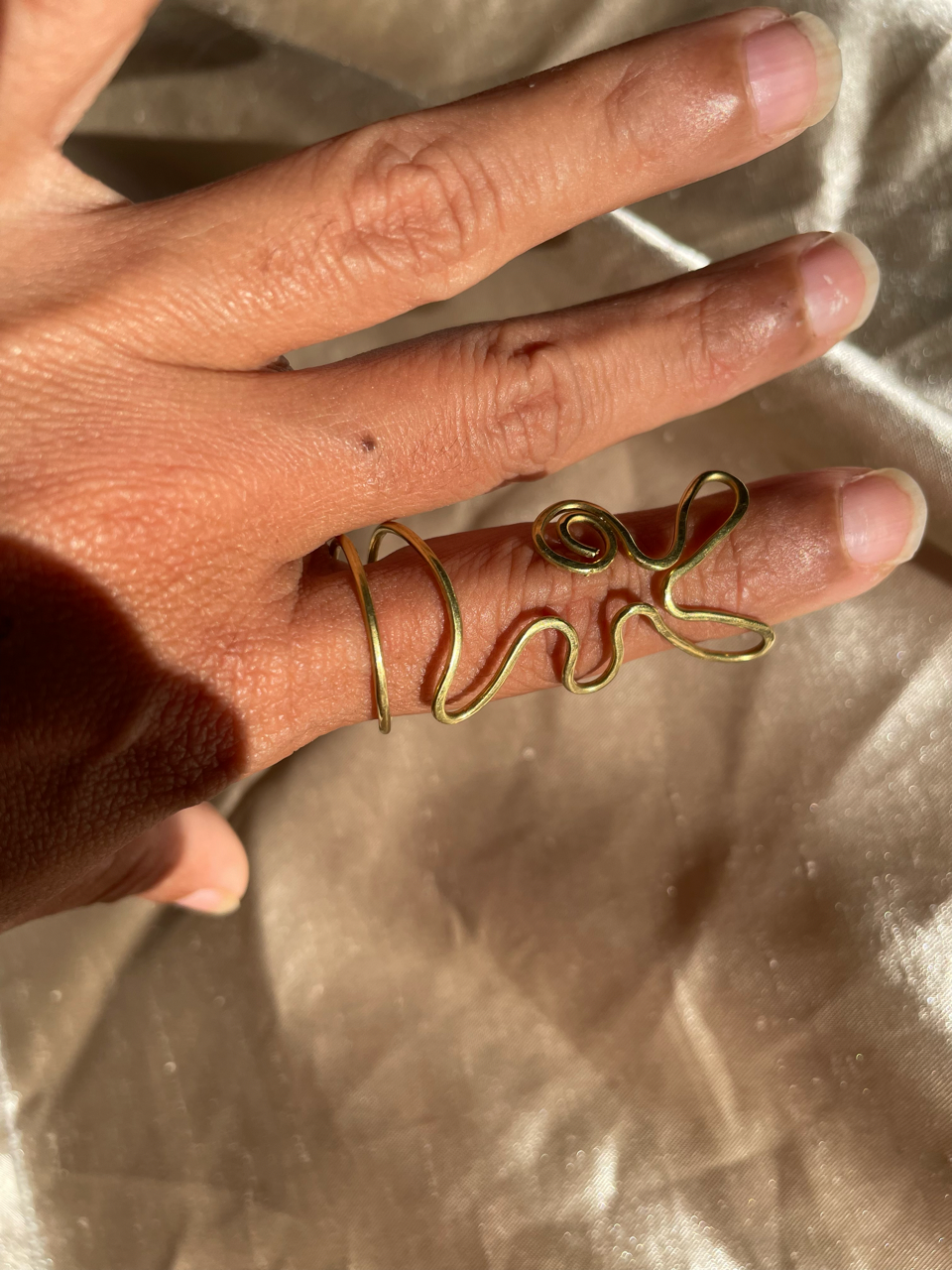 Sortijas inspiradas en los vejigantes – brass amarillo