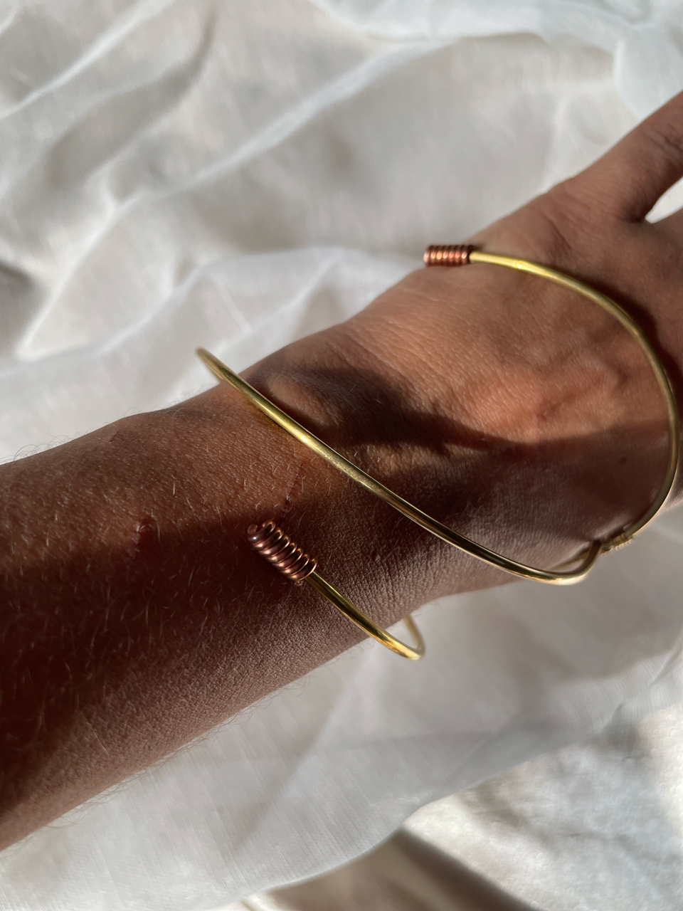 Handcuff de brass